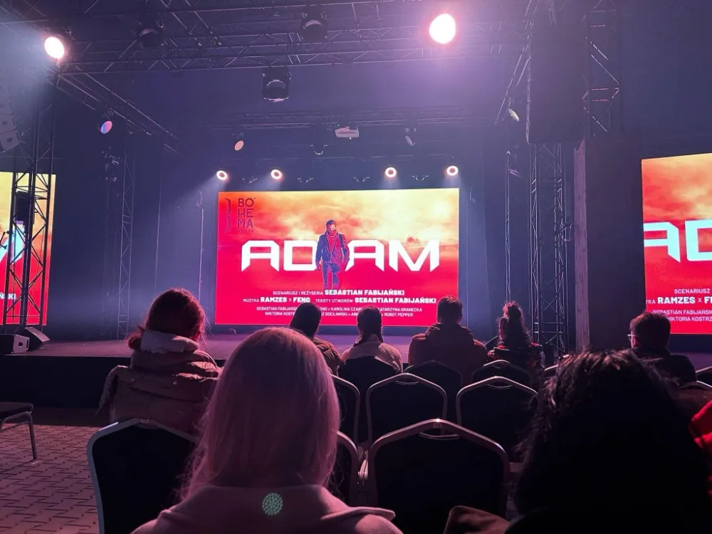 Wyjście do Teatru Bohema House